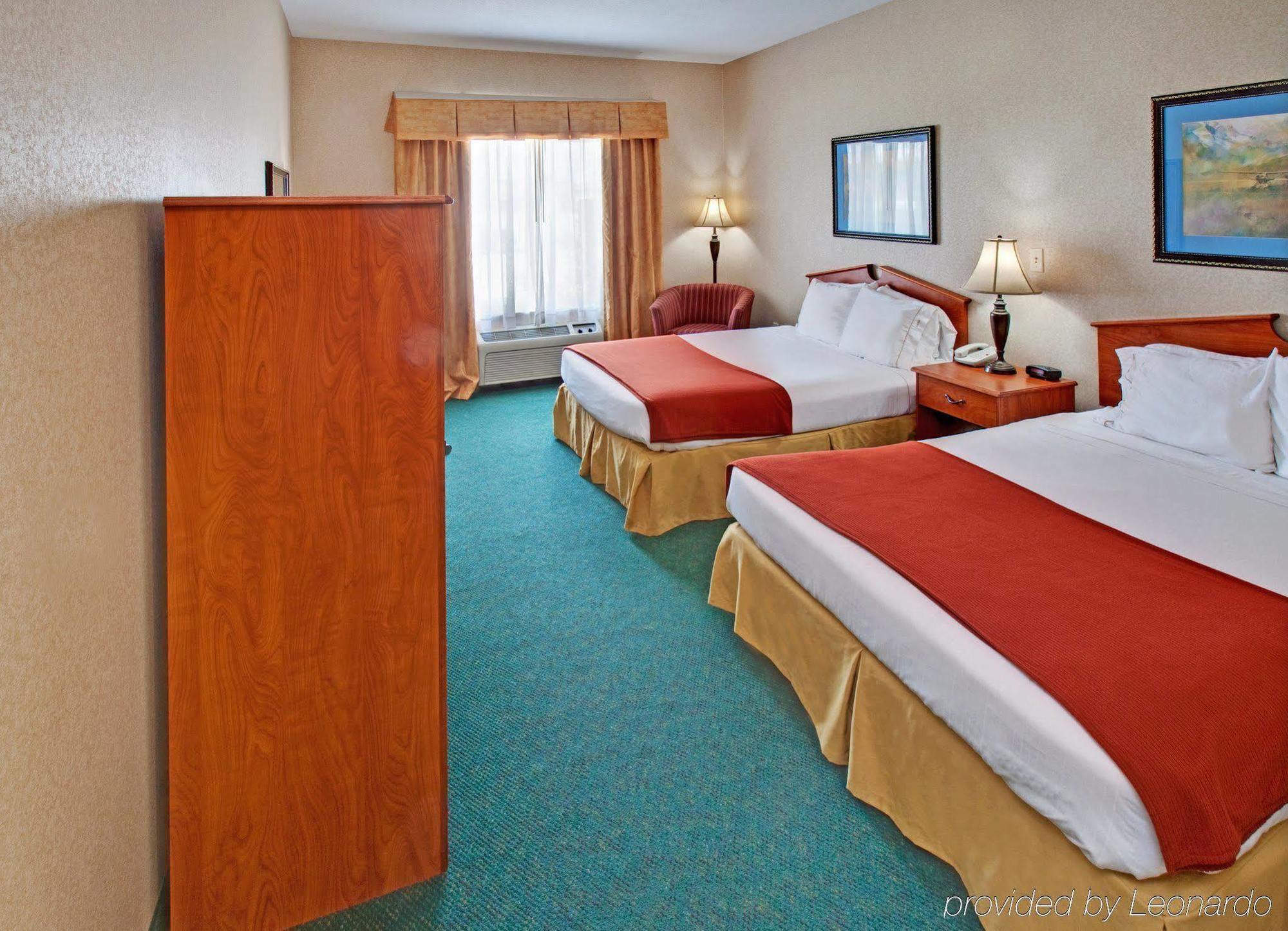 Holiday Inn Express & Suites - Dickinson By Ihg Habitación foto