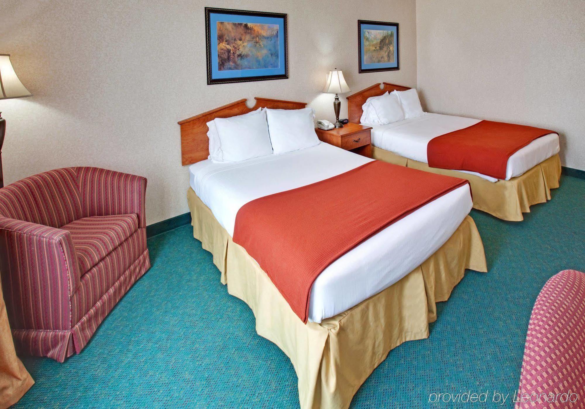 Holiday Inn Express & Suites - Dickinson By Ihg Habitación foto
