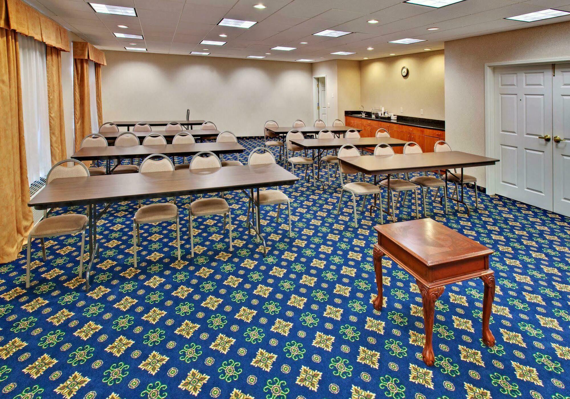 Holiday Inn Express & Suites - Dickinson By Ihg Facilidades foto